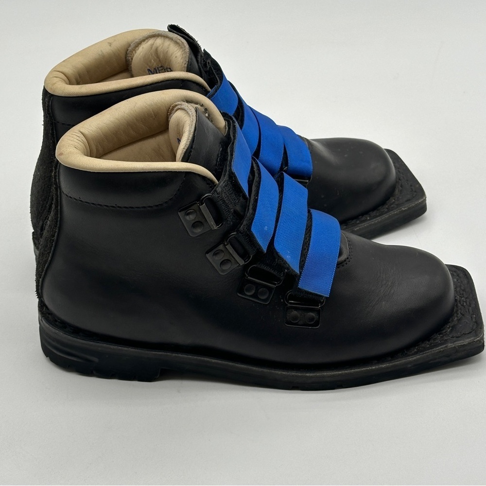MERRELL All Leather 75 mm 3-Pin Nordic Backcountry Telemark Ski Boots Womens 7